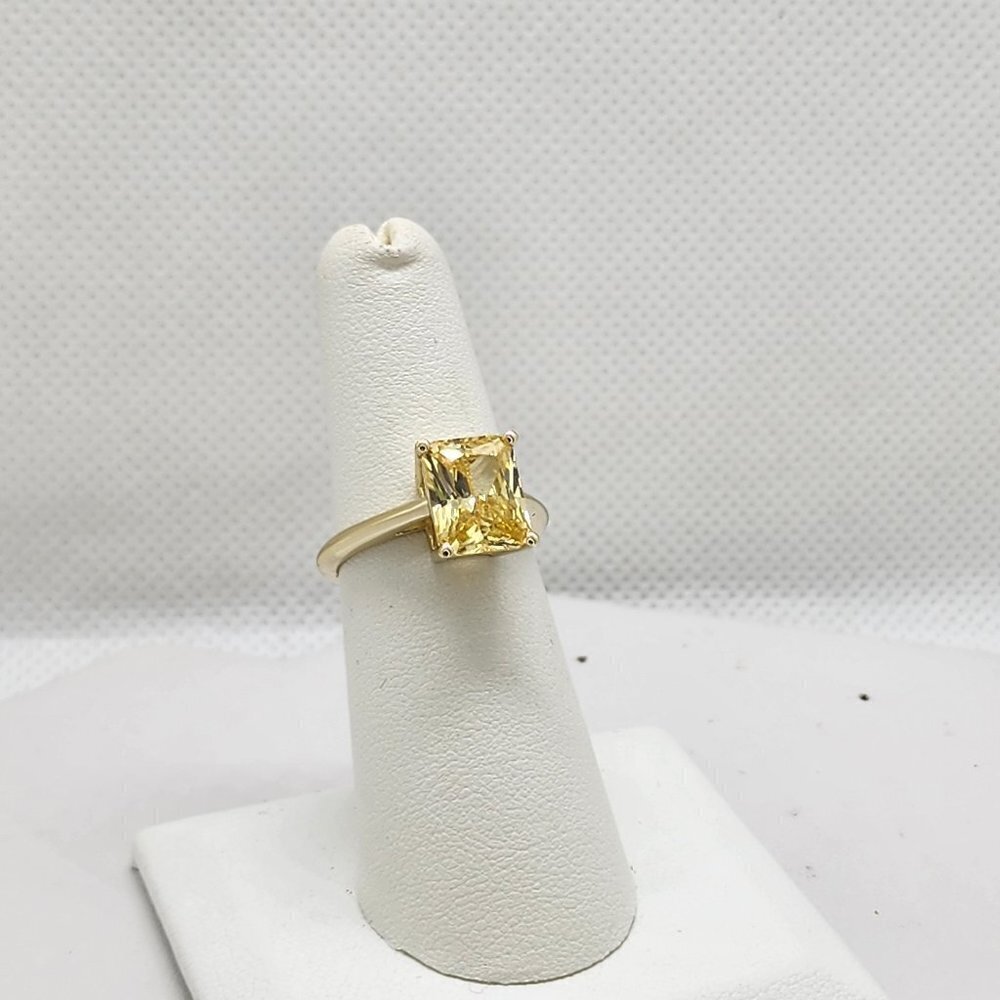 Brand New Sterling Silver 925 Yellow Gemstone Ring